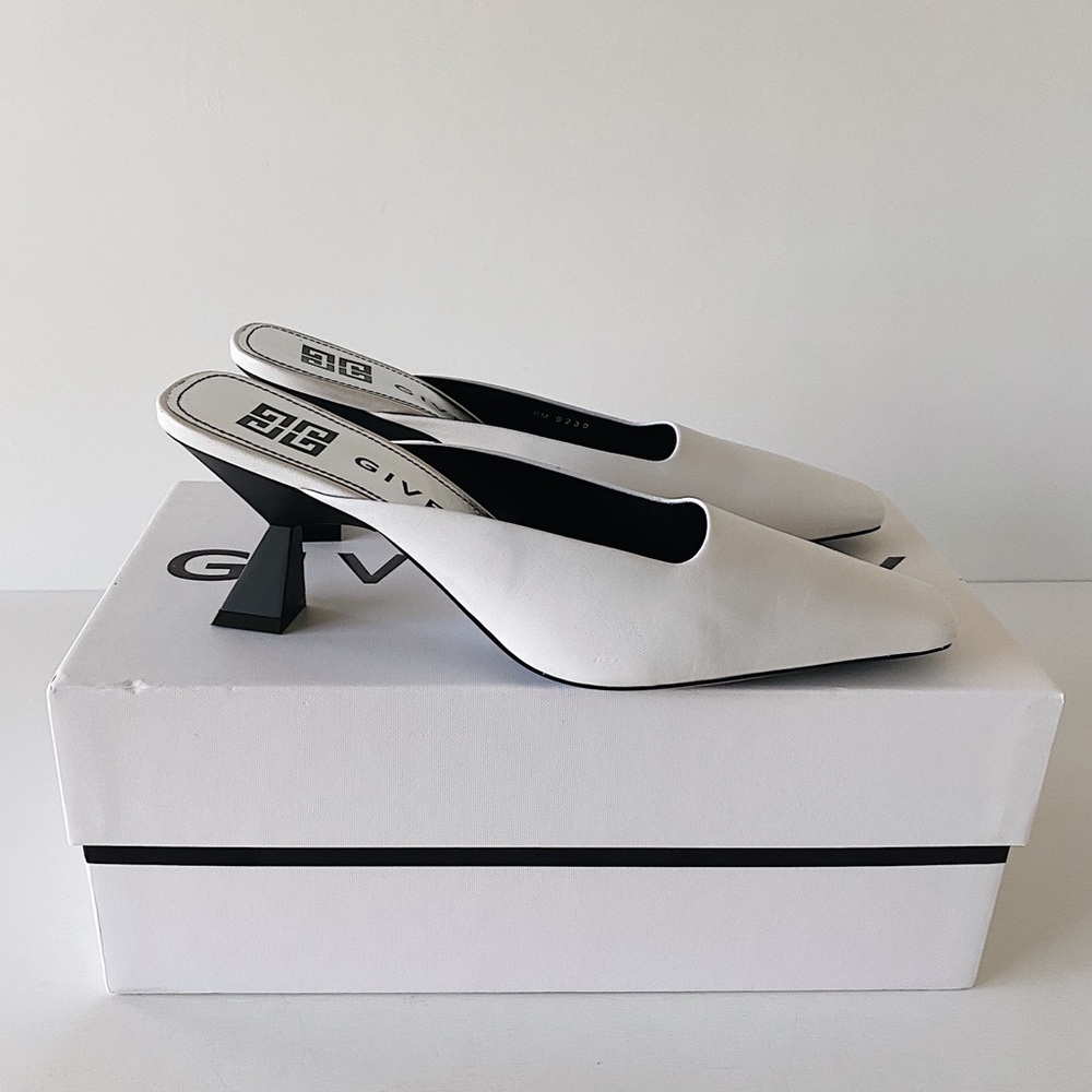 ✨New GIVENCHY Look Book Leather Heel Mules Size 38 - Picture 4 of 13